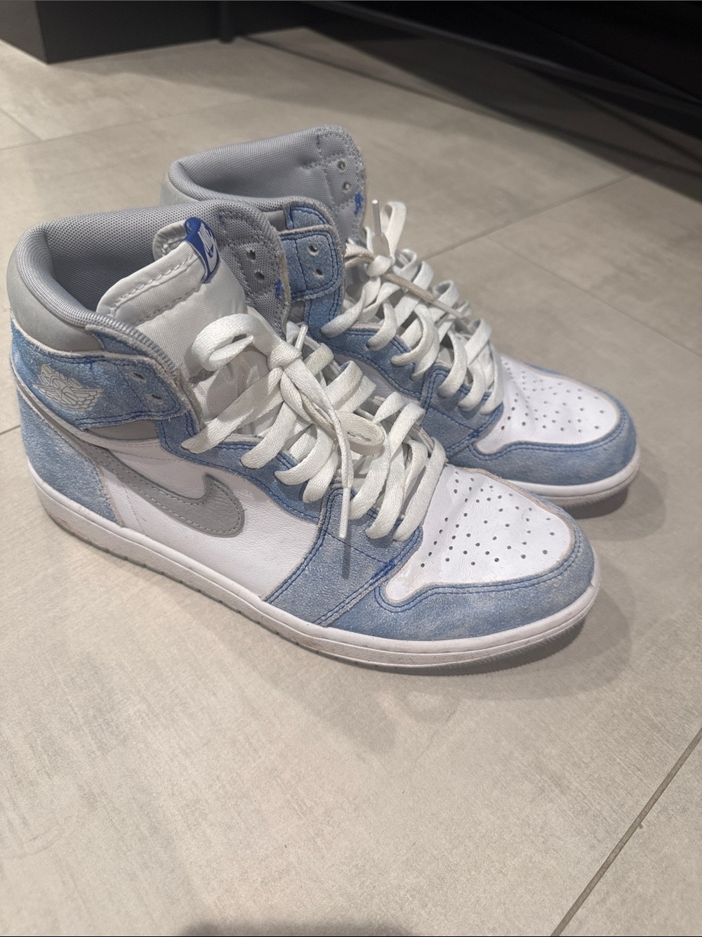2021 Air Jordan 1 Retro High OG 'Hyper Royal' size 10